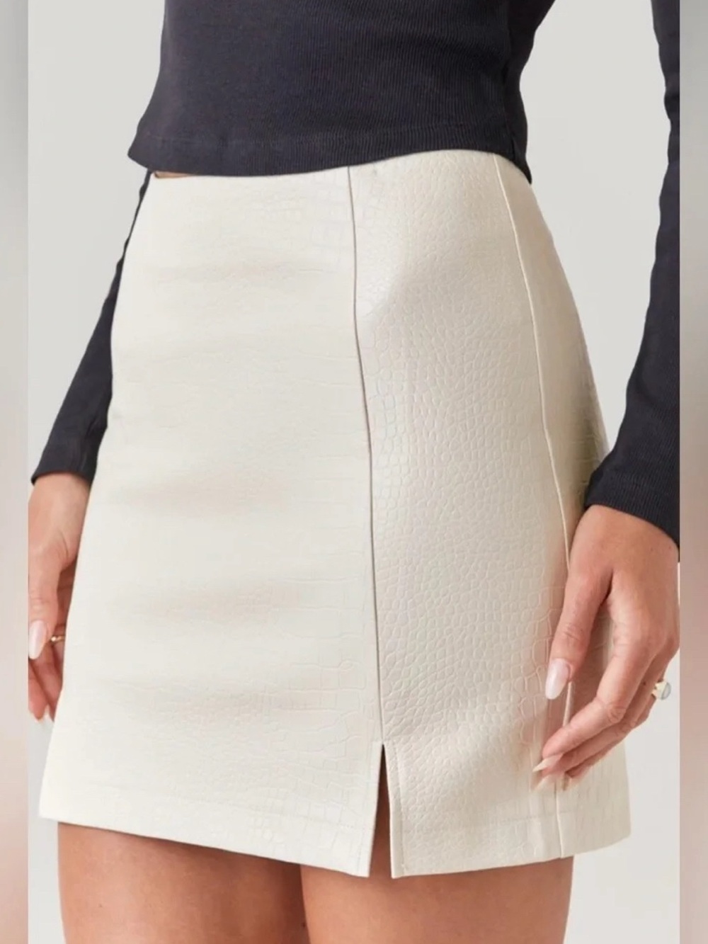 NWT Francesca's Alya Charlie Double Slit Mini Snake Print Skirt in Ivory Size S